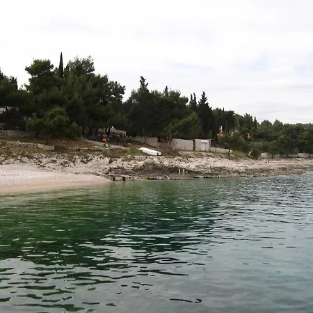 Apartament Otok