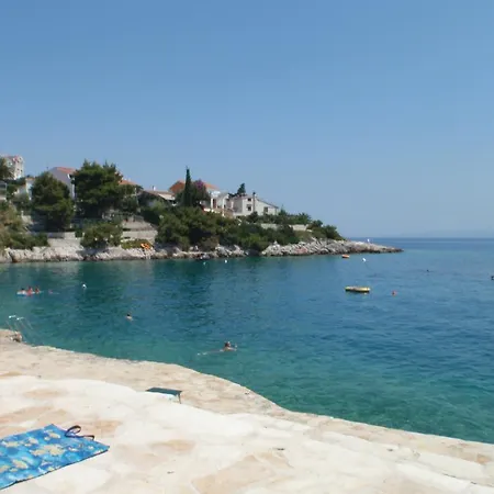 Otok Апартаменти Трогір