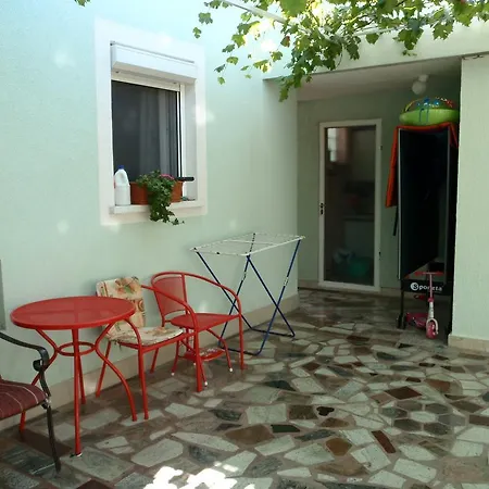 Otok Апартаменти Трогір