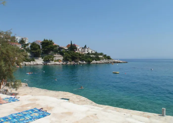 Otok Διαμέρισμα Τρογκίρ
